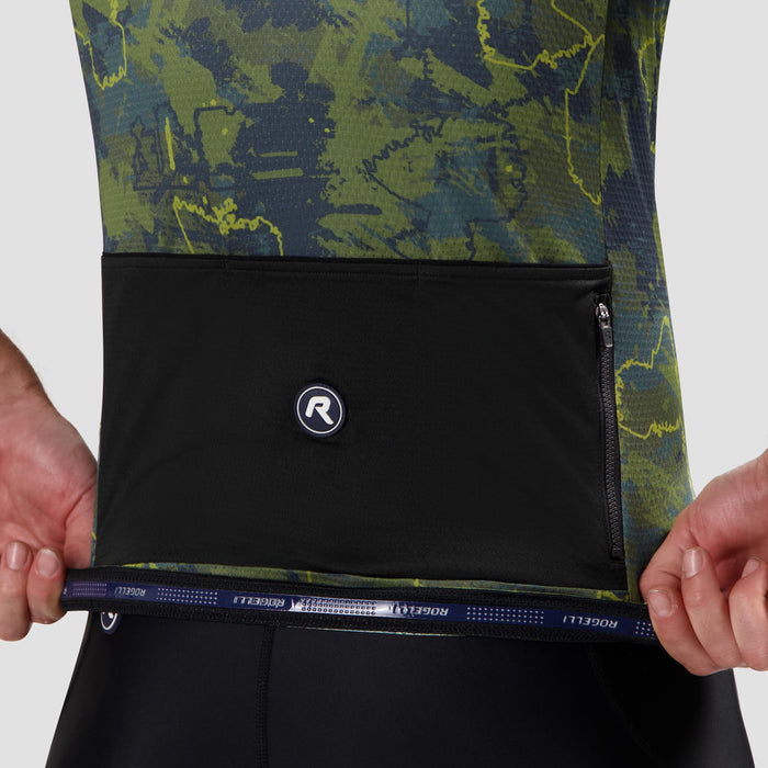 Detail van Rogelli Essential Graphic II fietsshirt heren groen korte mouw achterkant.