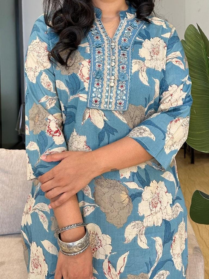 Floral Afghan Cotton Set in Light Blue