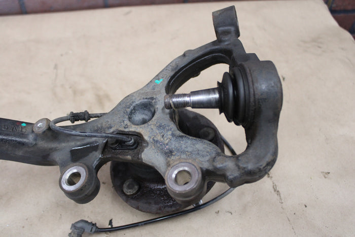 05-14 Dodge Charger Challenger 300 SRT8 BREMBO Front Left Driver Spindle Knuckle