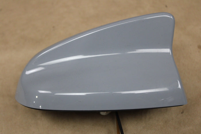 17-23 CHARGER ROOF RADIO STEREO GPS NAVIGATION SHARK FIN ANTENNA 68281281AA