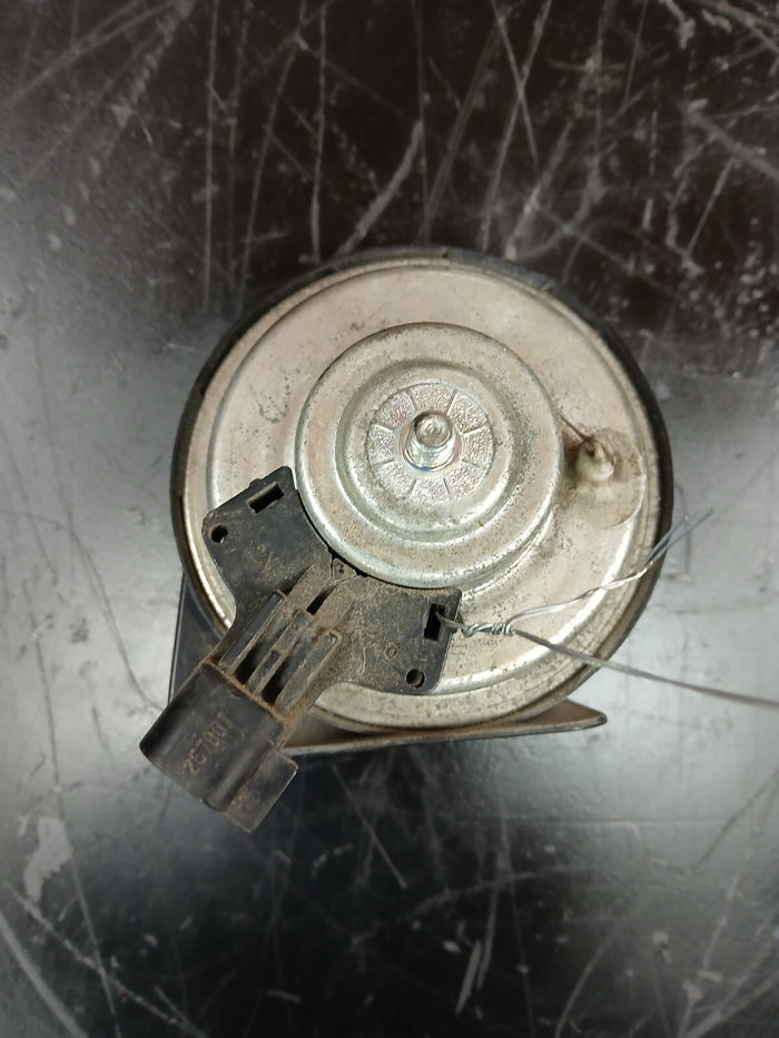 2007 Pontiac Solstice Fiamm Right Side Low Tone Horn Signal Assembly 0055306