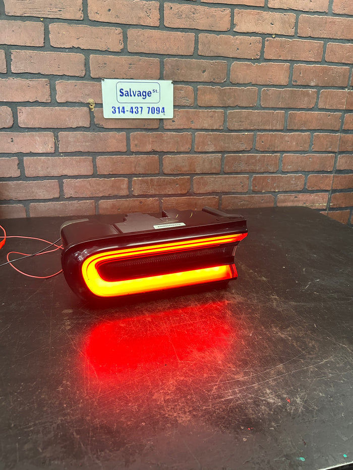 15-23 Dodge Challenger Passenger RH Tail Light Taillight 68174068AC OEM *TESTED*