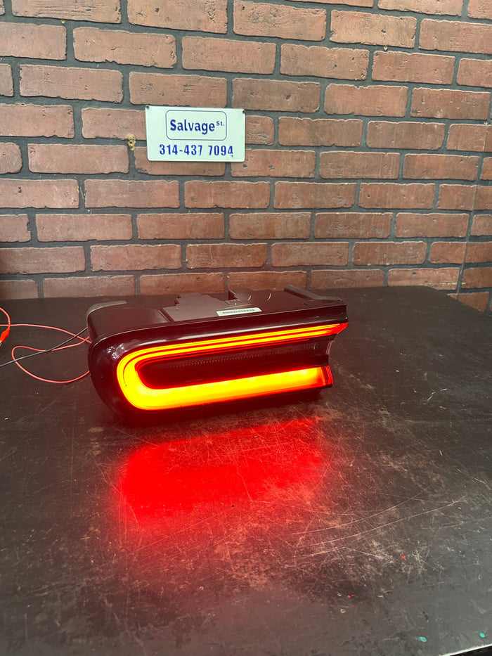 15-23 Dodge Challenger Passenger RH Tail Light Taillight 68174068AC OEM *TESTED*