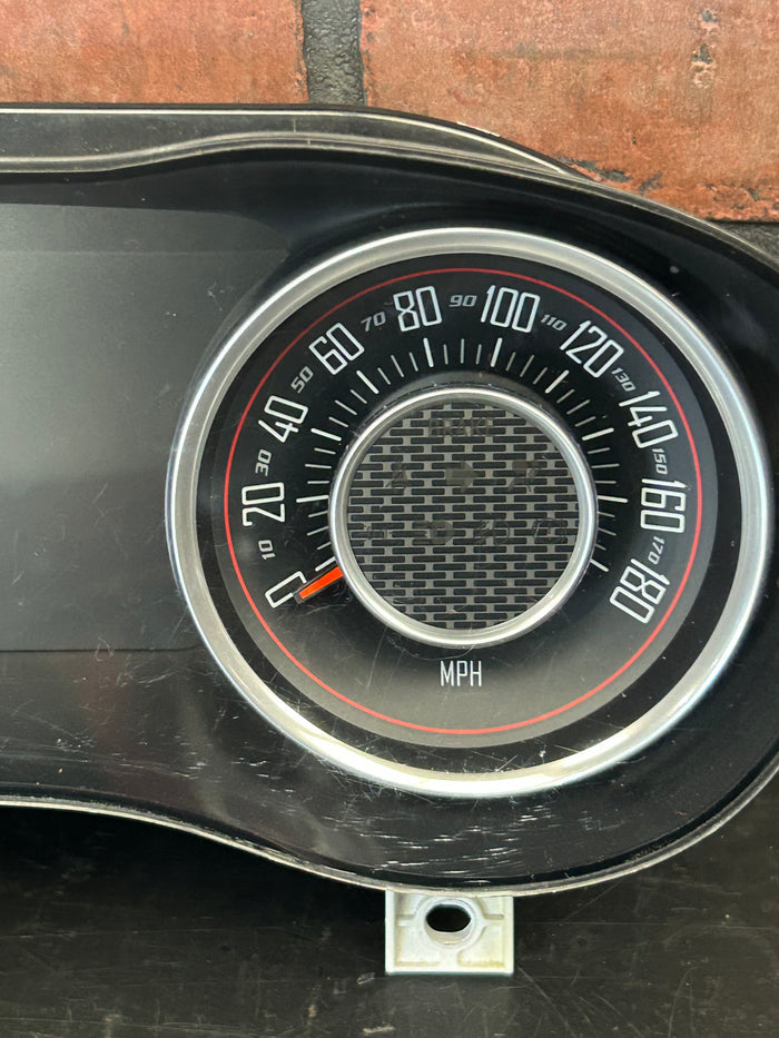 2015 Challenger R/T Scat Pack 180mph Speedometer Instrument Cluster 68239900AG