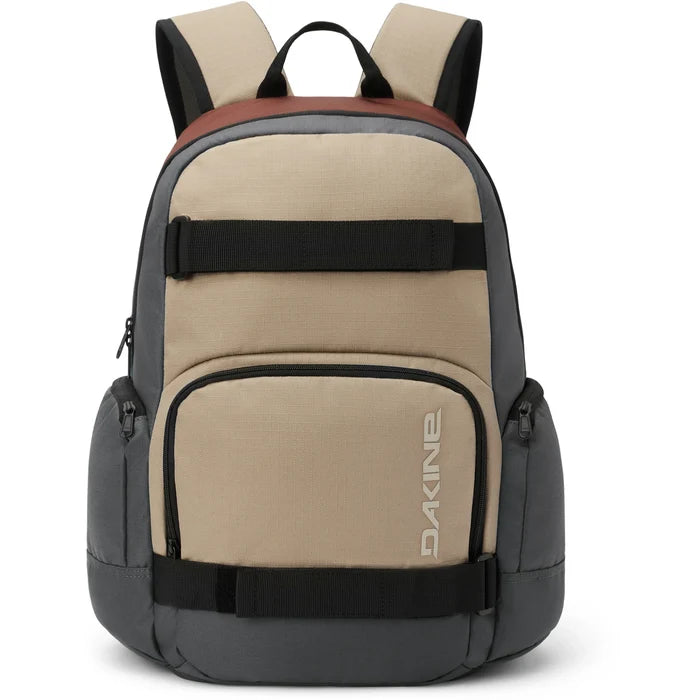 Dakine Atlas 2.0 28L backpack front view