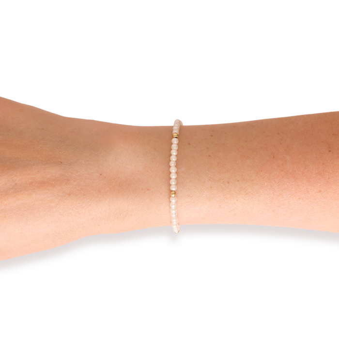 Beaded Blondes Lilly Pearl Bracelet in Gold-Standard