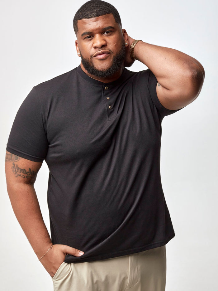 Steven is 6', 275lbs and wears a size 3xl # Black Short Sleeve Henleys | Great Fit, Premium Fabric, Perfect Price