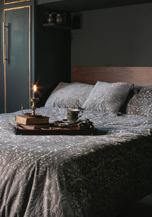 Branwyn Dragon Velvet Bedding (UK King)