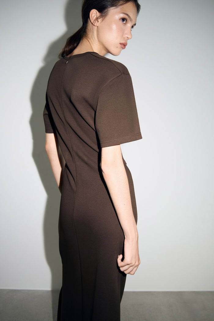 DARK BROWN