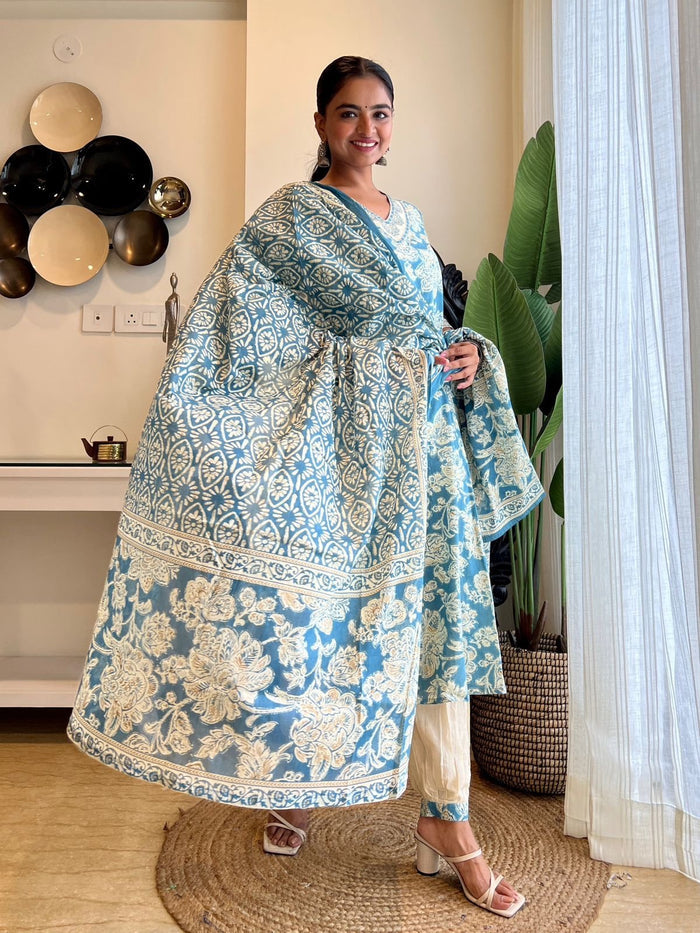 Floral Romance Cotton Afghan Set- White Sky Blue