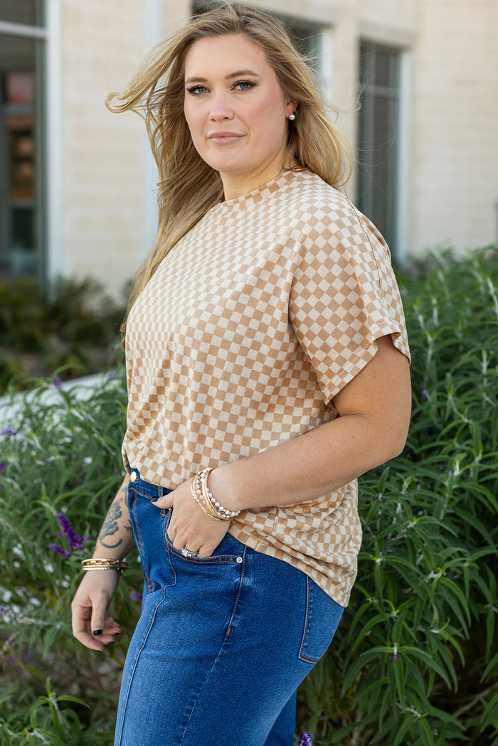 Khaki Checkerboard Short Batwing Sleeve Round Neck Plus Size T Shirt - Size/Plus Tops/Plus Tops & Tees