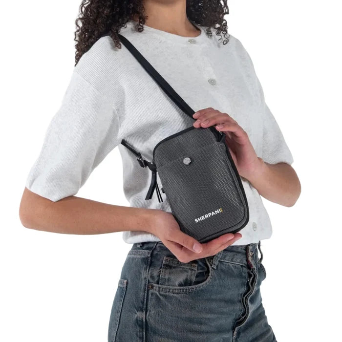 Simplicity Crossbody Wallet