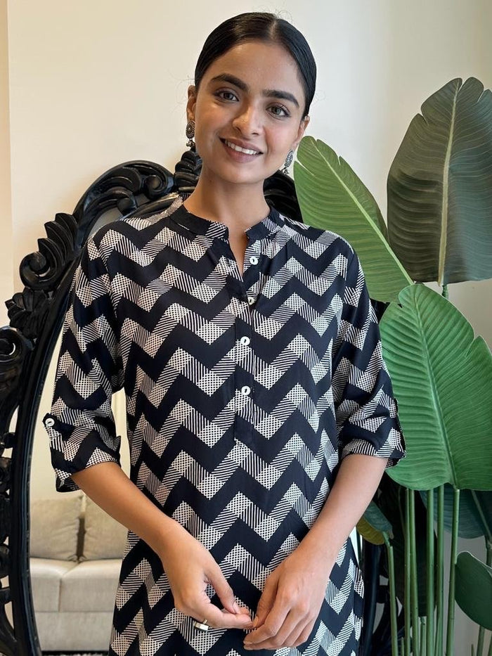 Weekend Rayon Kurta- Black Zig Zag