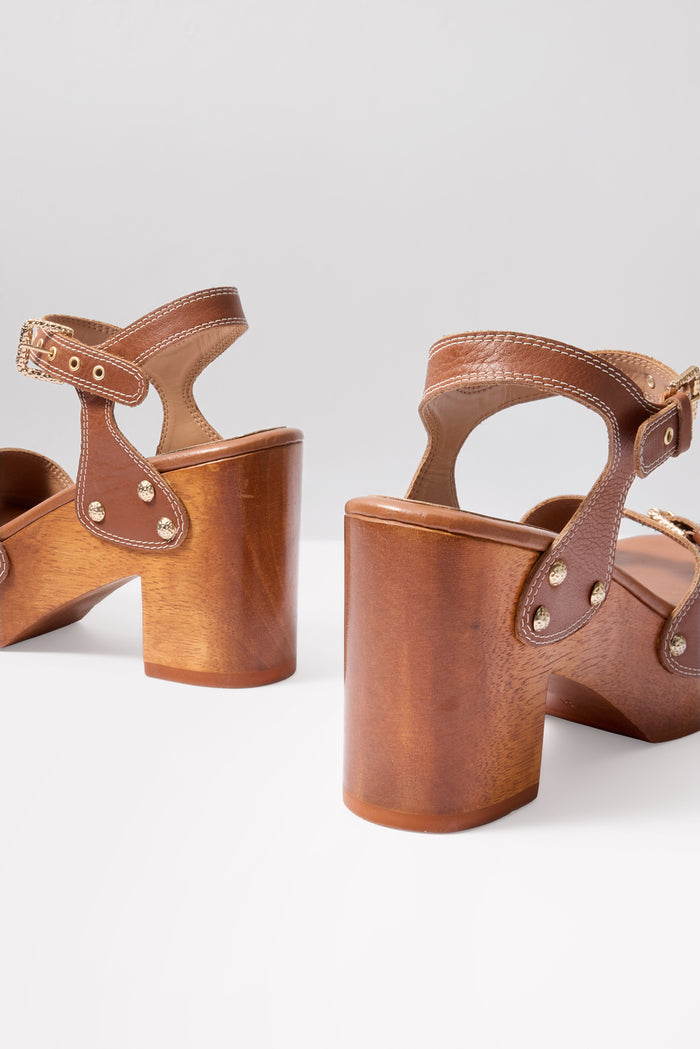 Yandy Wood Sandal